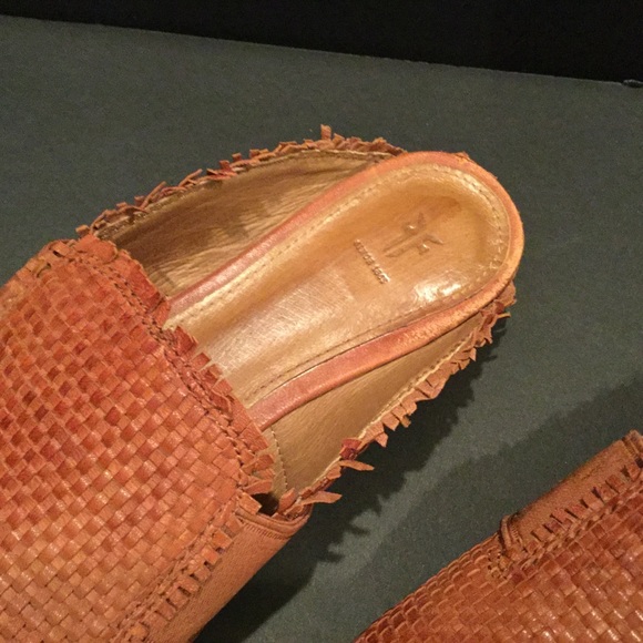 FRYE Terri Woven Leather Mule - Picture 2 of 7